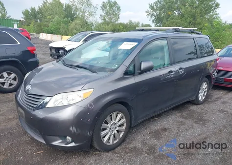 2012 Toyota Sienna Xle 7 Passenger z USA, uszkodzony, nr VIN 5TDDK3DC9CS036188